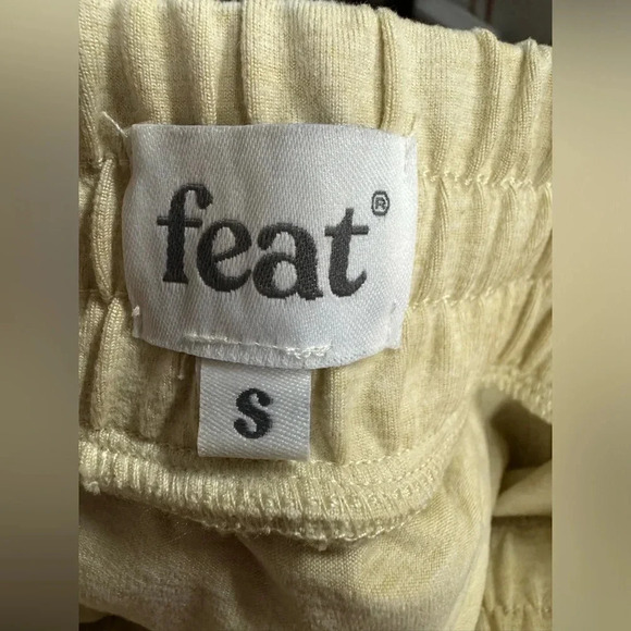 Feat BlanketBlend Move Joggers in Heather Oat Milk size small cream sweat pants - Picture 5 of 10
